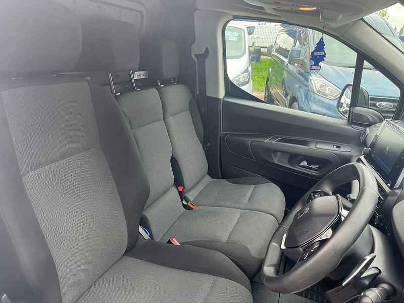 Peugeot 1.5 BlueHDi 950 Asphalt Premium Long Panel Van 6dr Diesel EAT8 LWB Euro 6 (s/s) (130 bhp)