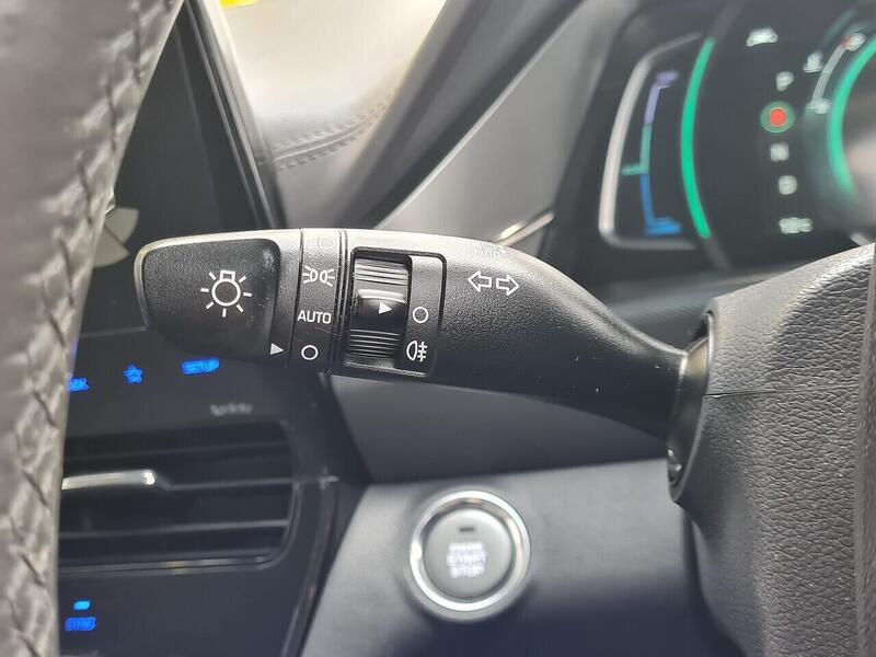 Hyundai h-GDi Premium Hatchback 1.6 Automatic Petrol Hybrid