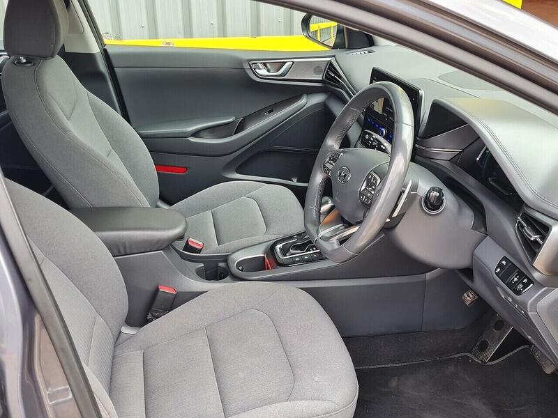 Hyundai h-GDi Premium Hatchback 1.6 Automatic Petrol Hybrid