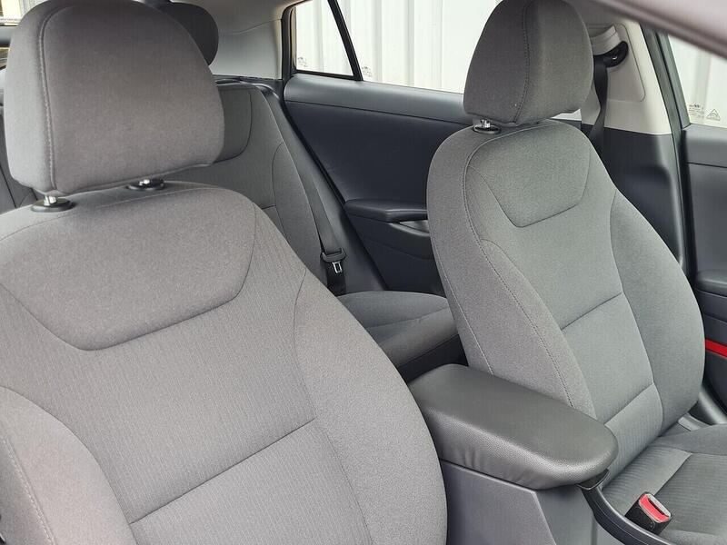 Hyundai h-GDi Premium Hatchback 1.6 Automatic Petrol Hybrid