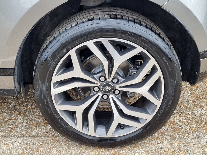 Land Rover D180 R-Dynamic HSE SUV 2.0 Automatic Diesel