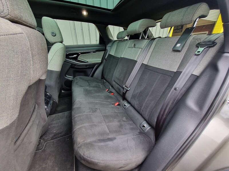 Land Rover D180 R-Dynamic HSE SUV 2.0 Automatic Diesel