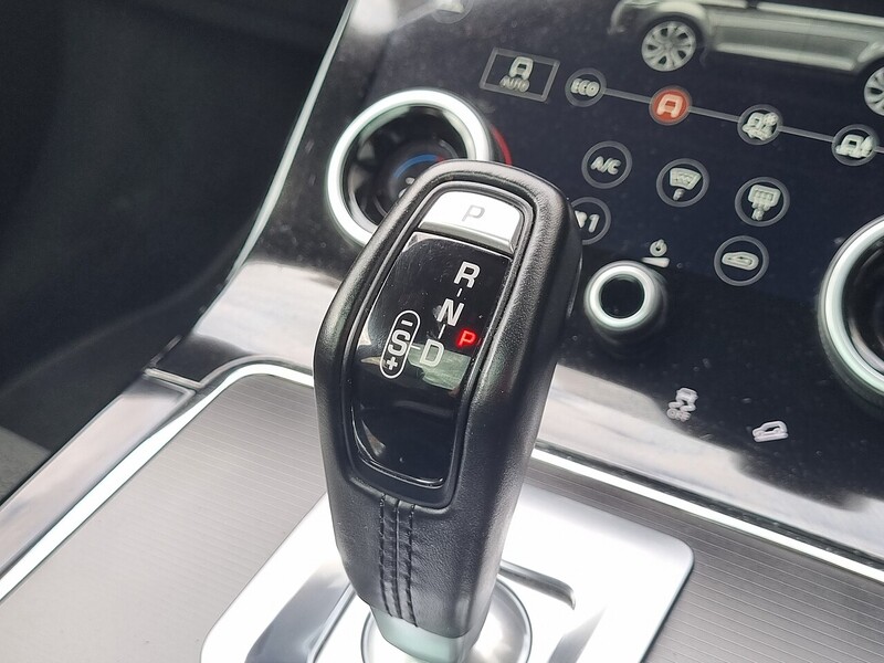 Land Rover D180 R-Dynamic HSE SUV 2.0 Automatic Diesel