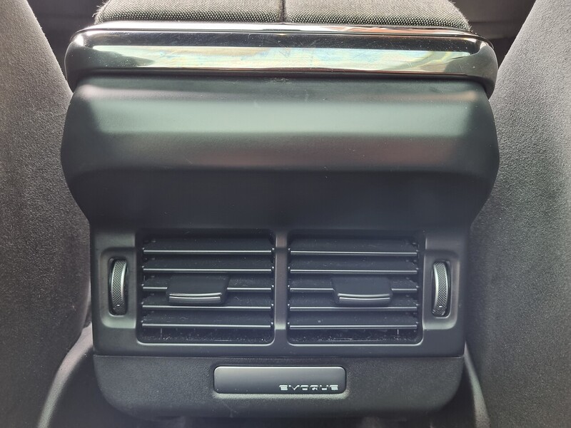 Land Rover D180 R-Dynamic HSE SUV 2.0 Automatic Diesel