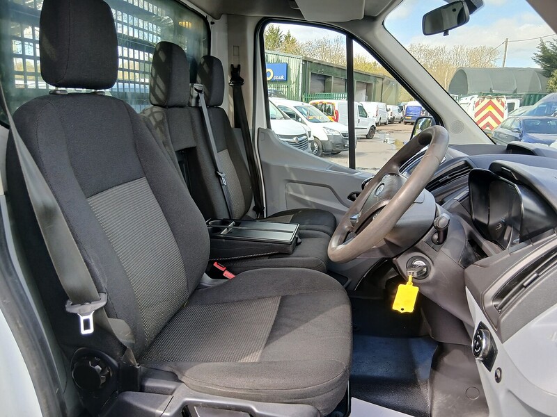 Ford 2.0 350 EcoBlue Chassis Cab 2dr Diesel Manual RWD L4 H1 Euro 6 (130 ps)