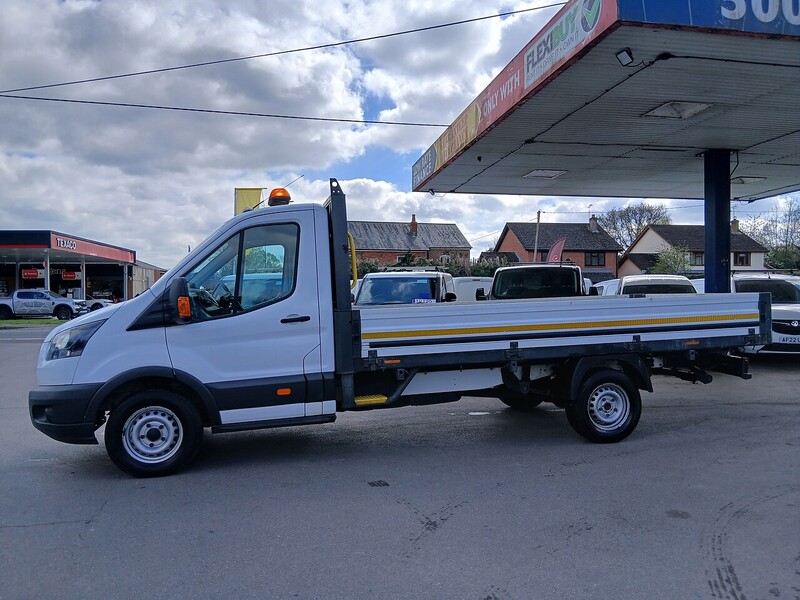 Ford 2.0 350 EcoBlue Chassis Cab 2dr Diesel Manual RWD L4 H1 Euro 6 (130 ps)