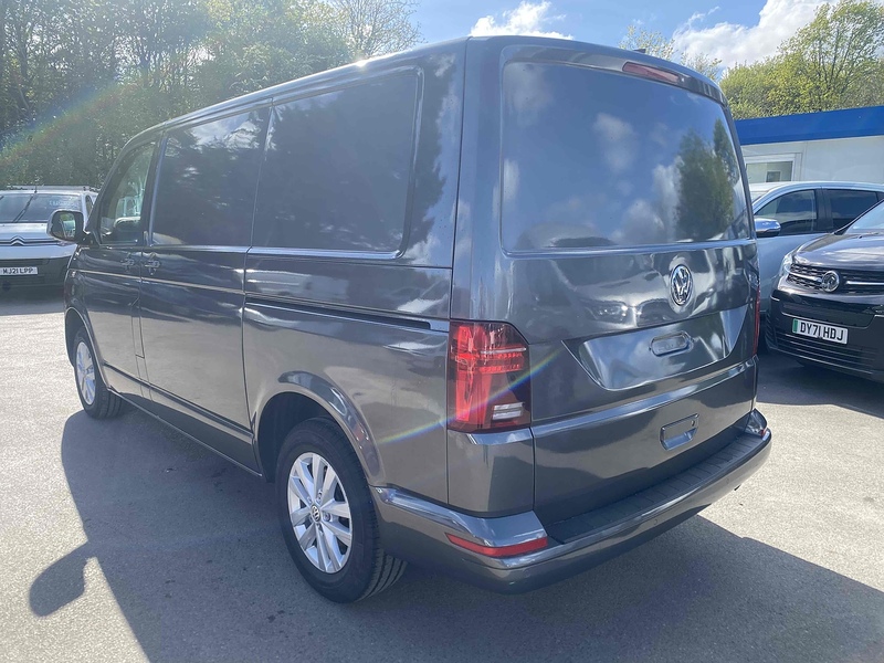 Volkswagen 2.0 TDI T30 Highline Panel Van 5dr Diesel DSG FWD SWB Euro 6 (s/s) (150 ps)