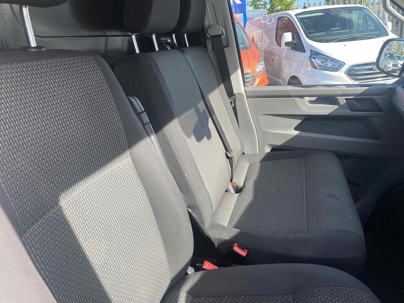 Volkswagen 2.0 TDI T30 Highline Panel Van 5dr Diesel DSG FWD SWB Euro 6 (s/s) (150 ps)