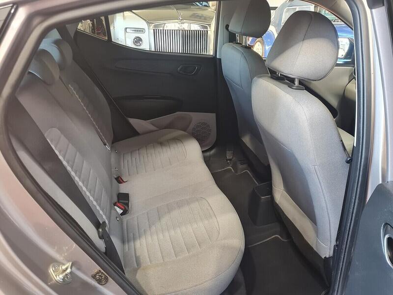 Hyundai 1.2 Premium Hatchback 5dr Petrol Manual Euro 6 (s/s) (84 ps)