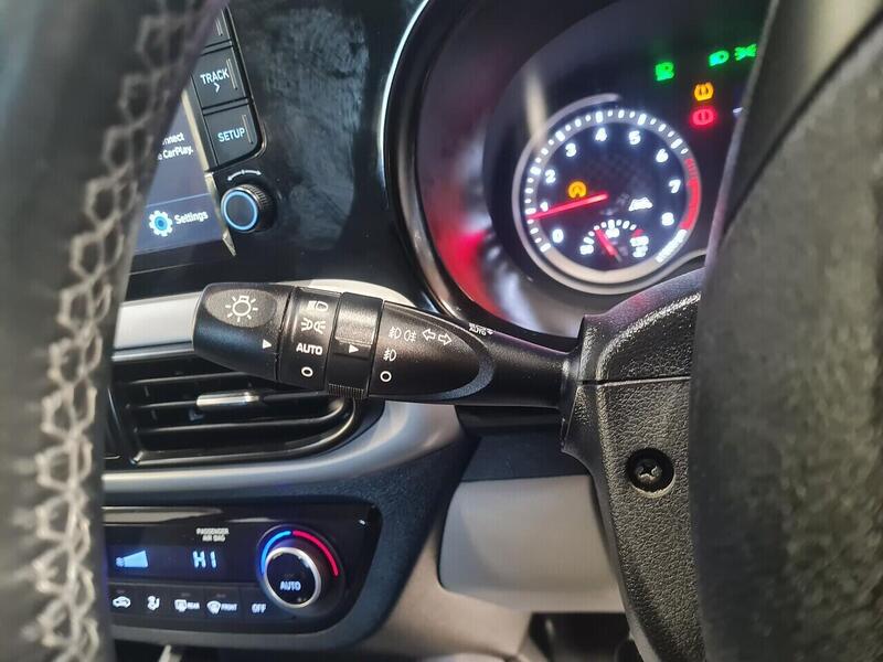 Hyundai 1.2 Premium Hatchback 5dr Petrol Manual Euro 6 (s/s) (84 ps)