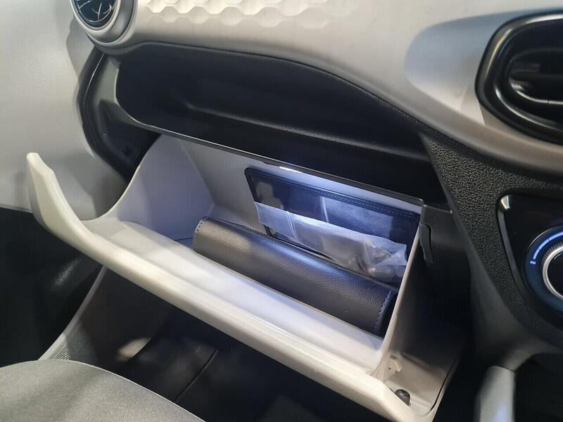 Hyundai 1.2 Premium Hatchback 5dr Petrol Manual Euro 6 (s/s) (84 ps)