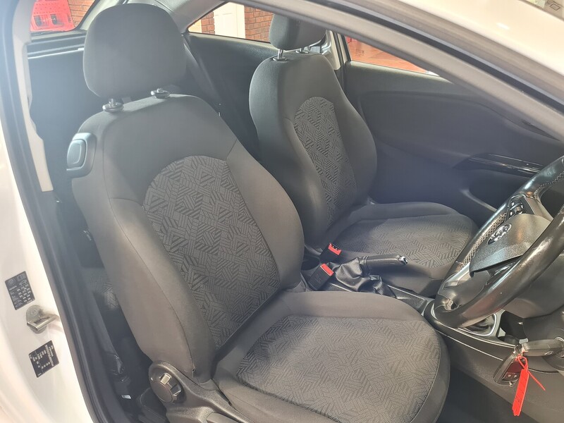 Vauxhall 1.4i ecoTEC Energy Hatchback 3dr Petrol Manual Euro 6 (a/c) (75 ps)