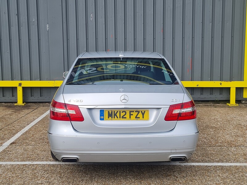 Mercedes-Benz 2.1 E220 CDI BlueEfficiency Executive SE Saloon 4dr Diesel G-Tronic+ Euro 5 (s/s) (170 ps)