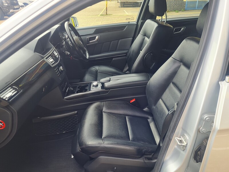 Mercedes-Benz 2.1 E220 CDI BlueEfficiency Executive SE Saloon 4dr Diesel G-Tronic+ Euro 5 (s/s) (170 ps)