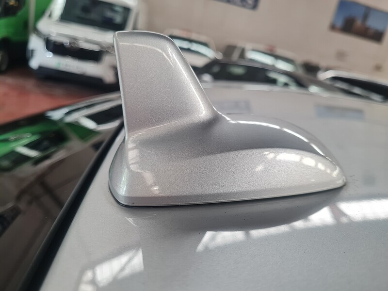 Mercedes-Benz 2.1 E220 CDI BlueEfficiency Executive SE Saloon 4dr Diesel G-Tronic+ Euro 5 (s/s) (170 ps)