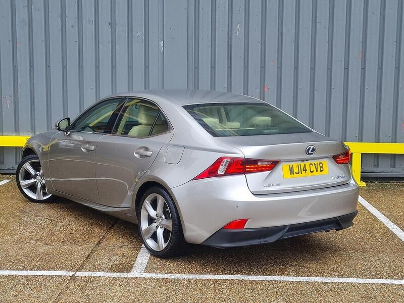 Lexus 300h Premier Saloon 2.5 Automatic Petrol Hybrid