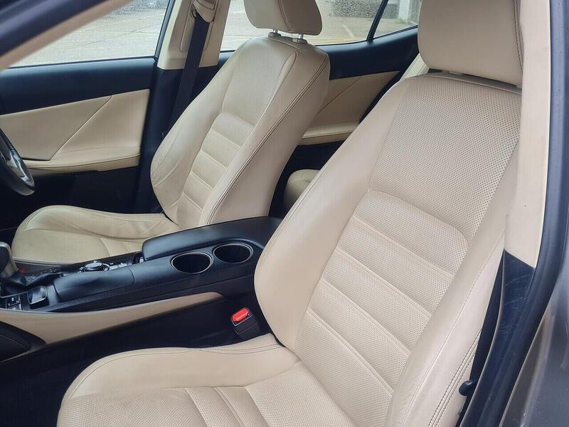 Lexus 300h Premier Saloon 2.5 Automatic Petrol Hybrid