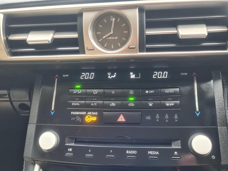 Lexus 300h Premier Saloon 2.5 Automatic Petrol Hybrid