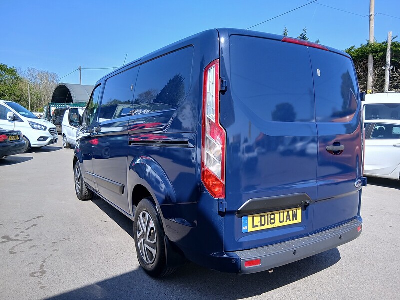Ford 2.0 320 EcoBlue Trend Panel Van 5dr Diesel Manual L1 H1 Euro 6 (130 ps)