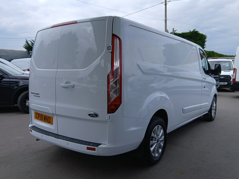 Ford 2.0 300 EcoBlue Limited Panel Van 5dr Diesel Manual L2 H1 Euro 6 (130 ps)
