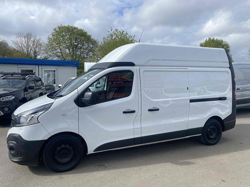 Renault 1.6 dCi ENERGY 29 Business+ Panel Van 5dr Diesel Manual LWB High Roof Euro 6 (s/s) (125 ps)