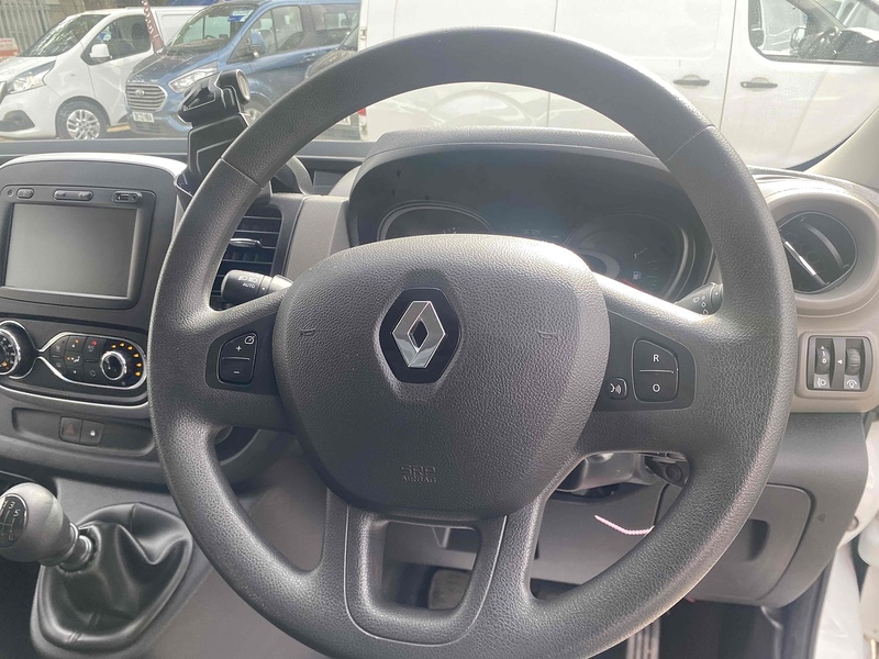 Renault 1.6 dCi ENERGY 29 Business+ Panel Van 5dr Diesel Manual LWB High Roof Euro 6 (s/s) (125 ps)