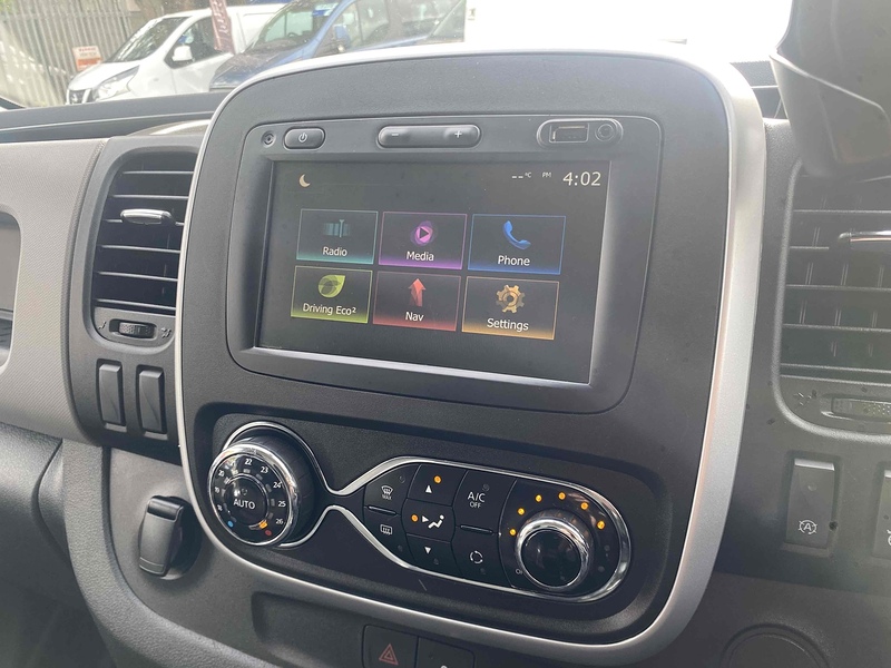Renault 1.6 dCi ENERGY 29 Business+ Panel Van 5dr Diesel Manual LWB High Roof Euro 6 (s/s) (125 ps)