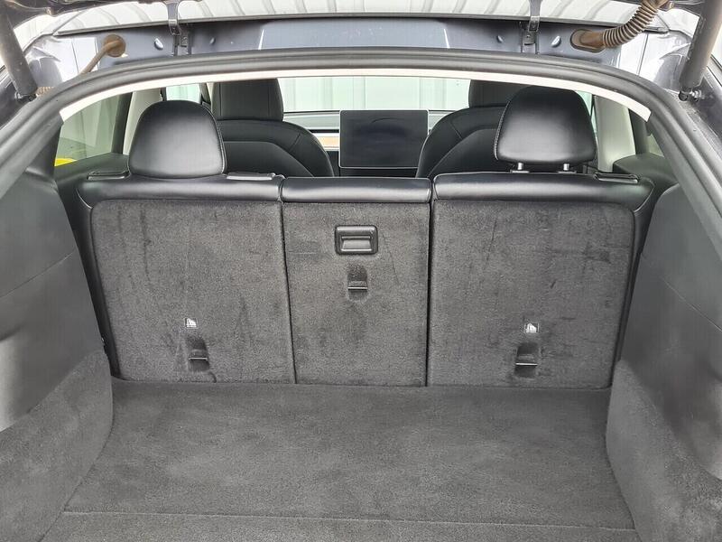 Tesla Long Range SUV 0.0 Automatic Electric
