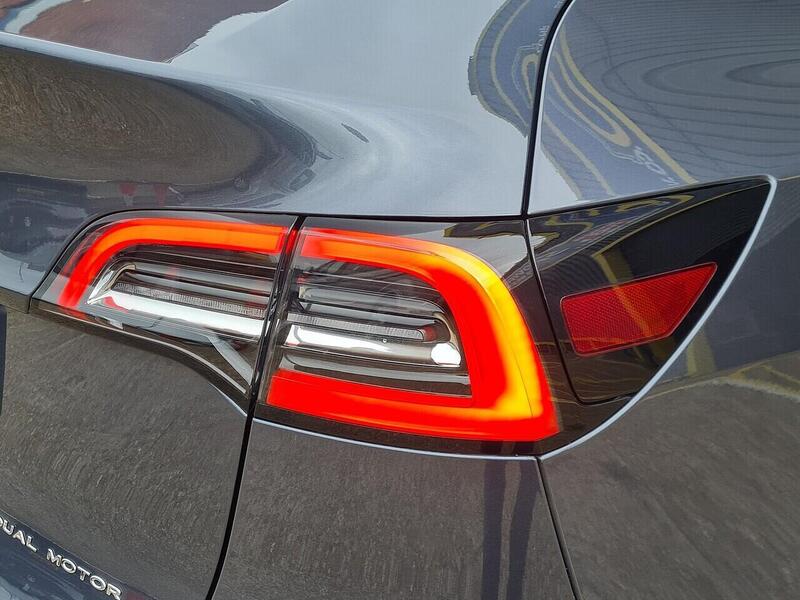Tesla Long Range SUV 0.0 Automatic Electric