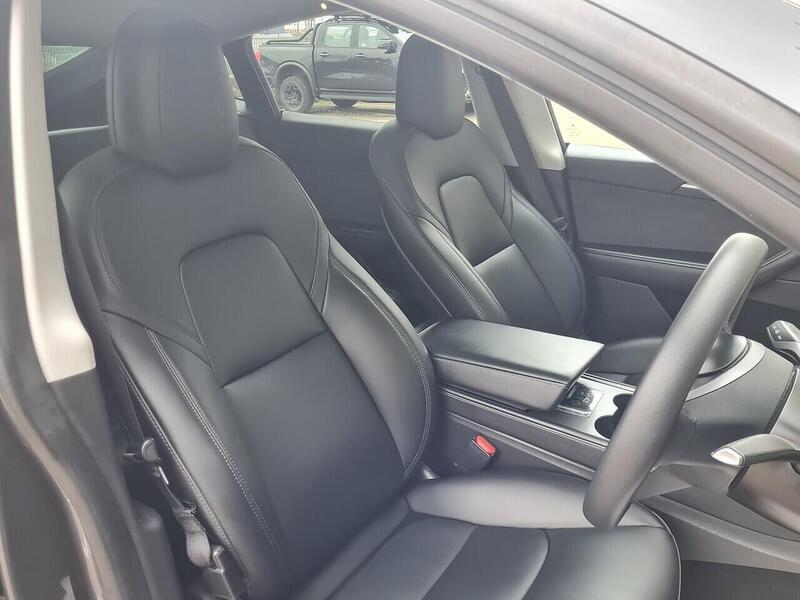 Tesla Long Range SUV 0.0 Automatic Electric