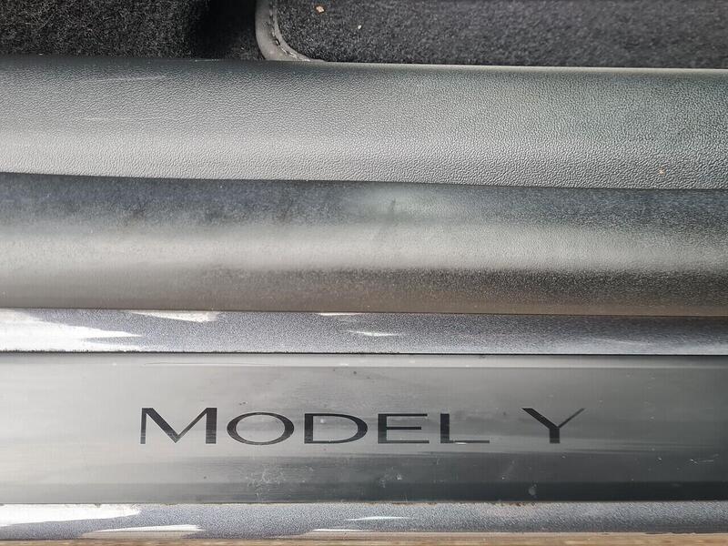 Tesla Long Range SUV 0.0 Automatic Electric