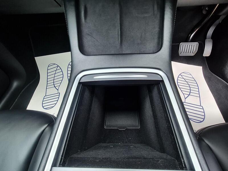 Tesla Long Range SUV 0.0 Automatic Electric