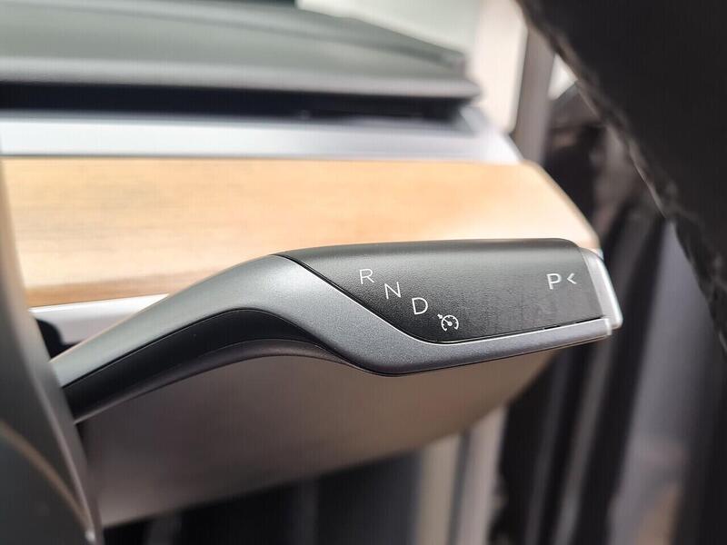 Tesla Long Range SUV 0.0 Automatic Electric