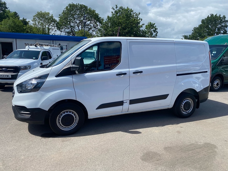 Ford Transit Custom 280 EcoBlue 2.0 5dr Medium Van Manual Diesel