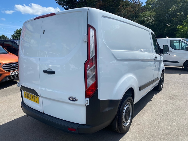 Ford Transit Custom 280 EcoBlue 2.0 5dr Medium Van Manual Diesel
