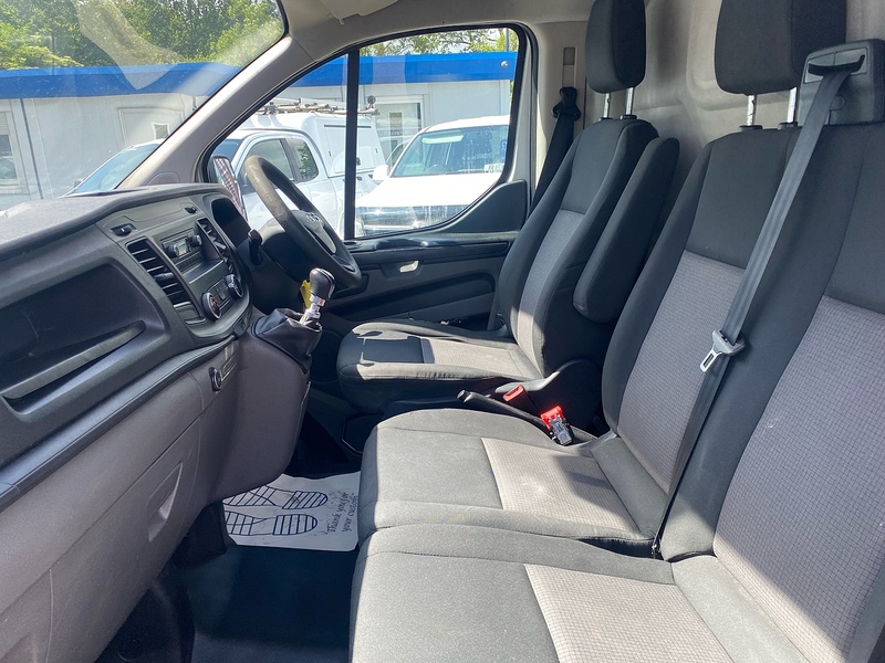 Ford Transit Custom 280 EcoBlue 2.0 5dr Medium Van Manual Diesel