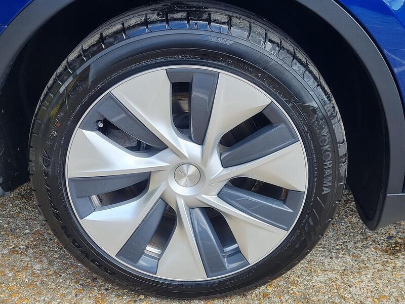 Tesla Long Range SUV 0.0 Automatic Electric
