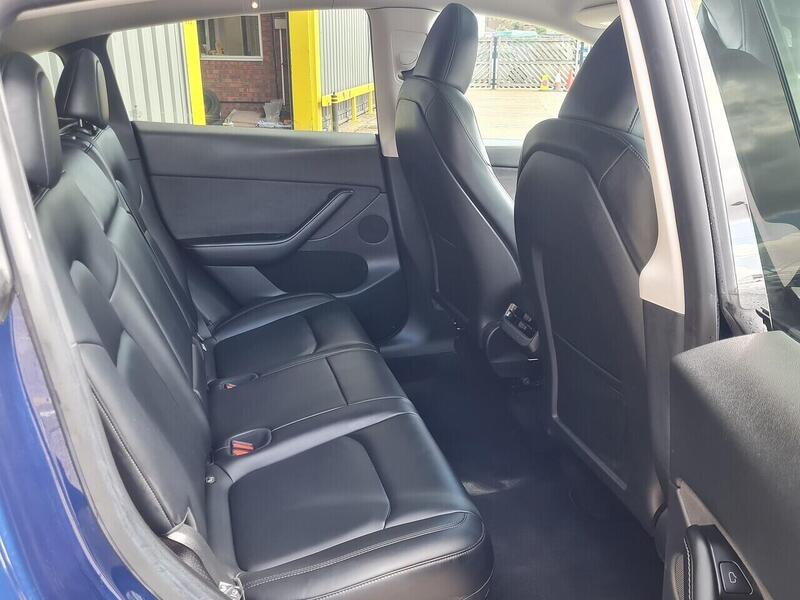 Tesla Long Range SUV 0.0 Automatic Electric