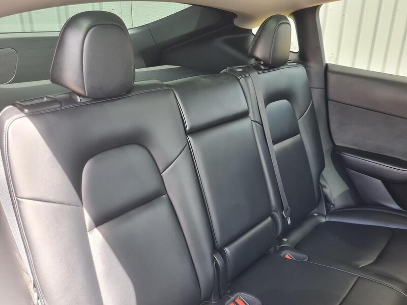 Tesla Long Range SUV 0.0 Automatic Electric