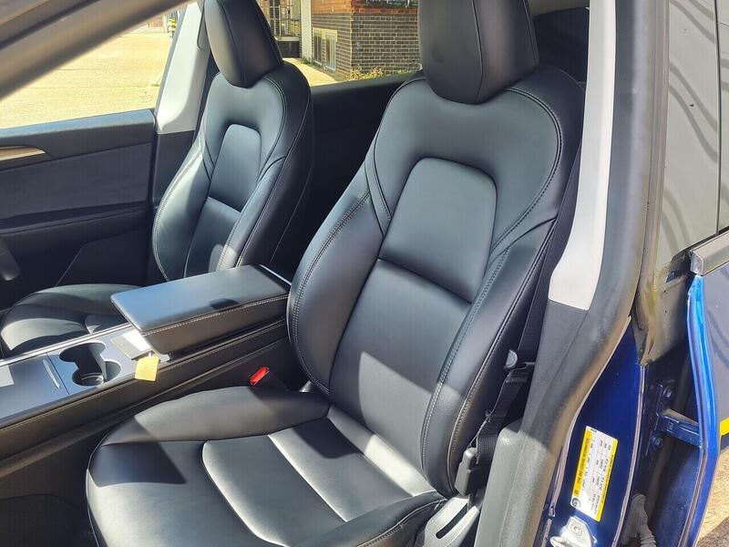 Tesla Long Range SUV 0.0 Automatic Electric