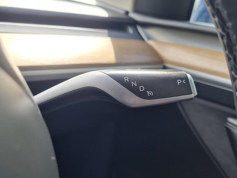 Tesla Long Range SUV 0.0 Automatic Electric