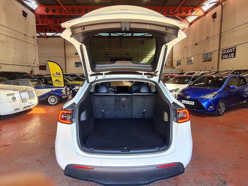 Tesla Long Range SUV 0.0 Automatic Electric