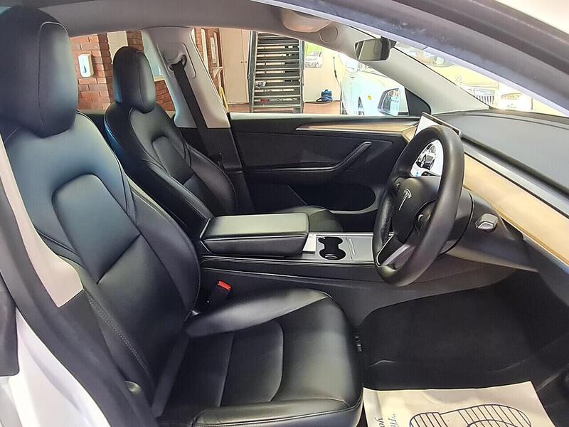 Tesla Long Range SUV 0.0 Automatic Electric