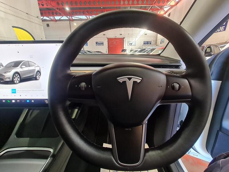 Tesla Long Range SUV 0.0 Automatic Electric