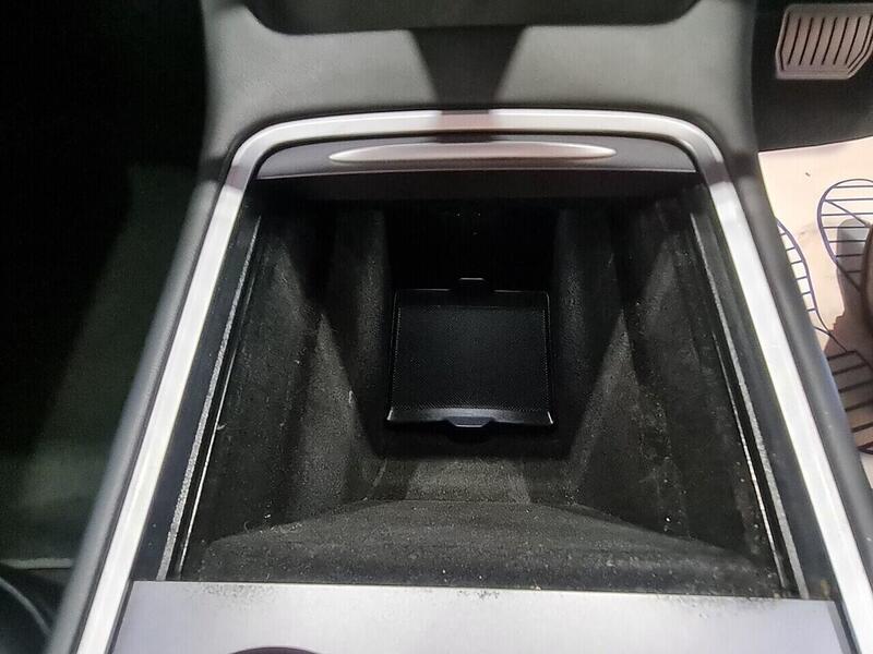 Tesla Long Range SUV 0.0 Automatic Electric