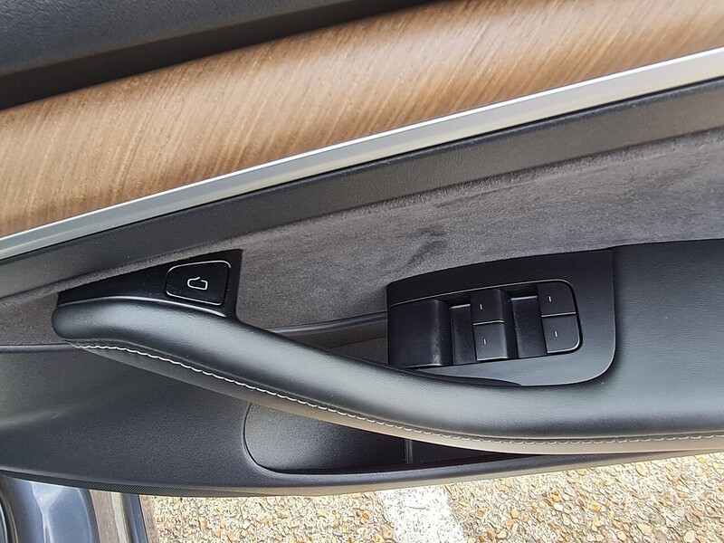Tesla (Dual Motor) Long Range Saloon 4dr Electric Auto 4WDE (346 ps)