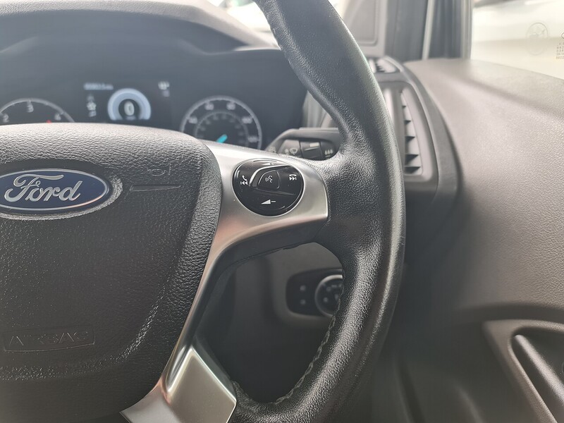 Ford 1.5 200 EcoBlue Limited Panel Van 5dr Diesel Manual L1 Euro 6 (s/s) (120 ps)