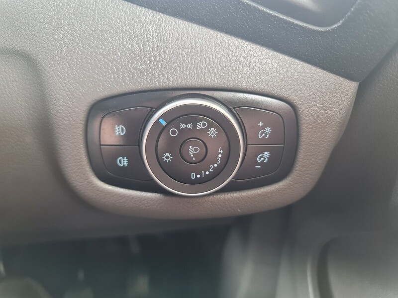 Ford 1.5 200 EcoBlue Limited Panel Van 5dr Diesel Manual L1 Euro 6 (s/s) (120 ps)