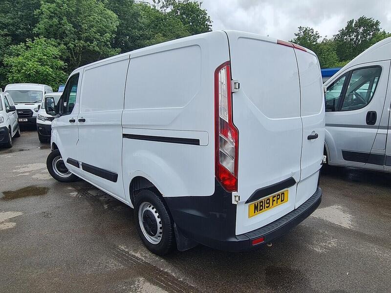 Ford 2.0 300 EcoBlue Panel Van 5dr Diesel Manual L1 H1 Euro 6 (130 ps)