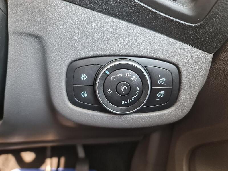 Ford 1.5 EcoBlue Titanium MPV 5dr Diesel Auto Euro 6 (s/s) (120 ps)